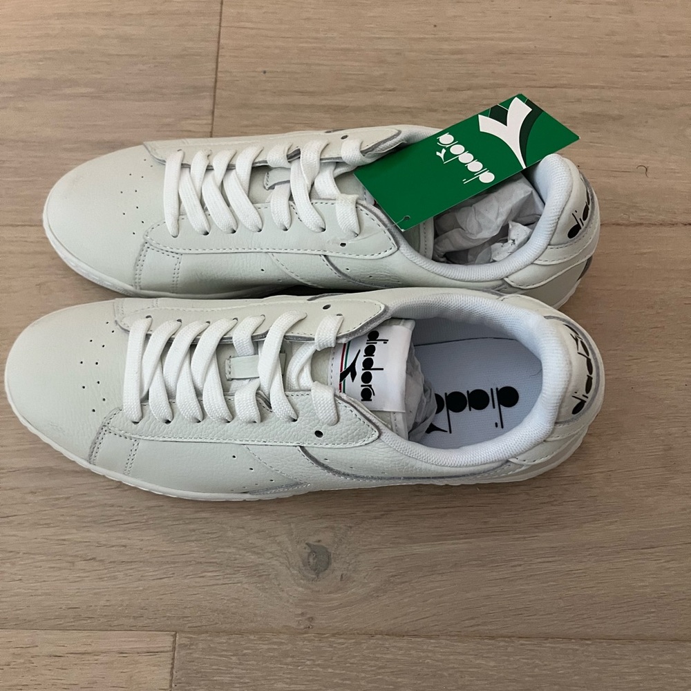 Brand New Diadora sneakers w/o box Sz 9